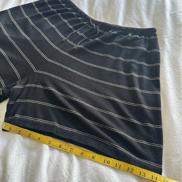 Vince black casual shorts, size large - Picture 12 of 14